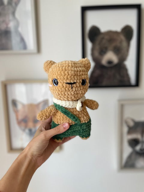 Pim l'ours en salopette